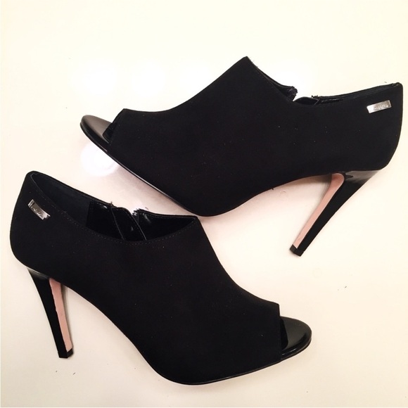 NEW Calvin Klein black suede heels women's size 8 - Picture 1 of 12